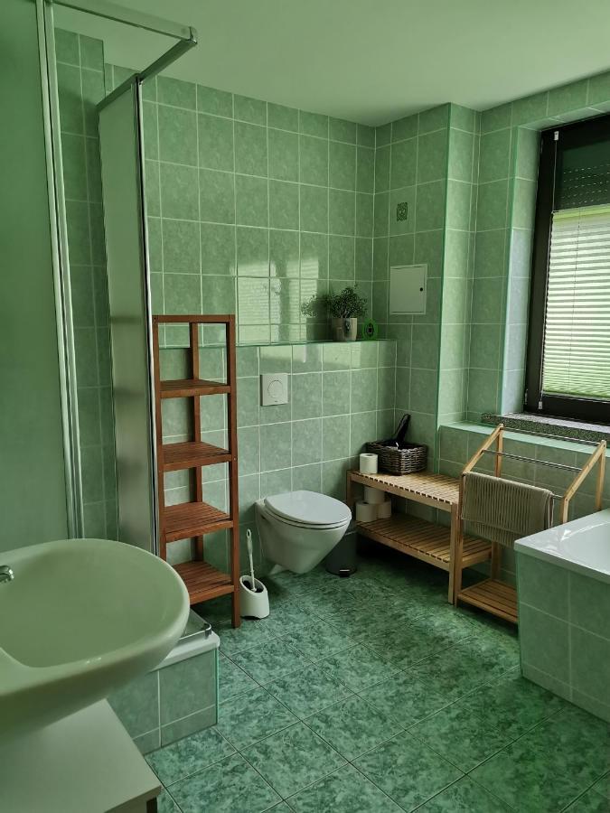 Monteur- Und Ferienwohnung In Hainichen - Obergeschoss Oder Dachgeschoss - Familie Weber Bockendorf Luaran gambar