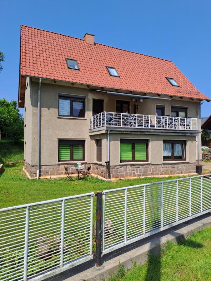 Monteur- Und Ferienwohnung In Hainichen - Obergeschoss Oder Dachgeschoss - Familie Weber Bockendorf Luaran gambar