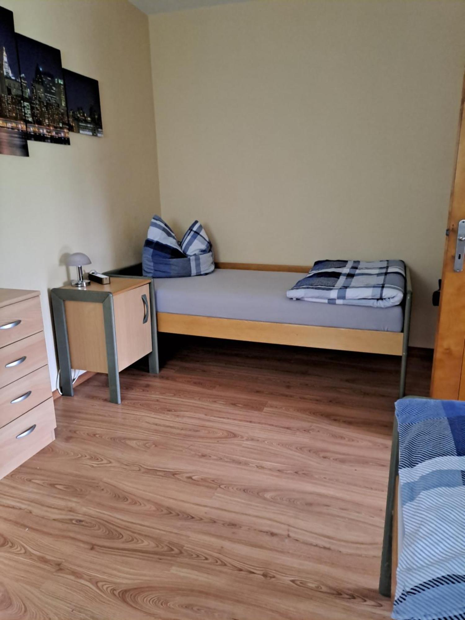 Monteur- Und Ferienwohnung In Hainichen - Obergeschoss Oder Dachgeschoss - Familie Weber Bockendorf Luaran gambar